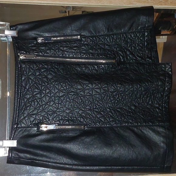 Topshop vegan leather mini skirt - Picture 2 of 5